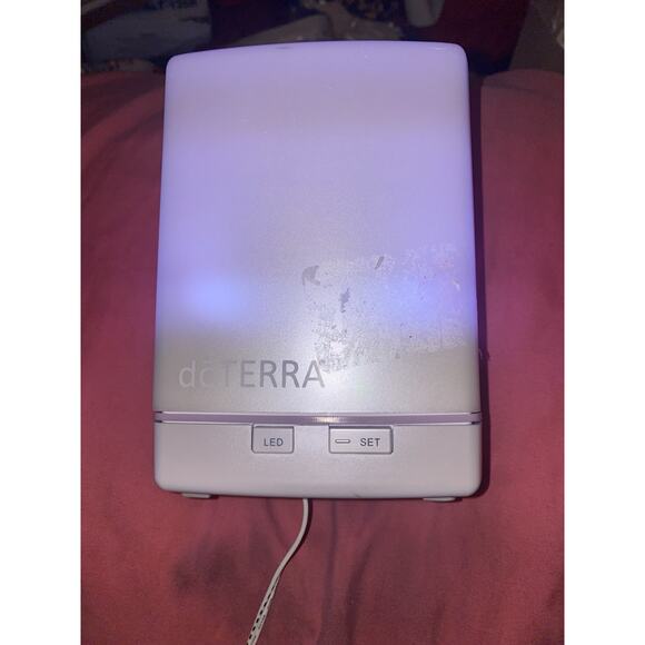 doTERRA Aroma Lite Essential Oil Diffuser wtih LED Night Light - Works - Picture 7 of 9